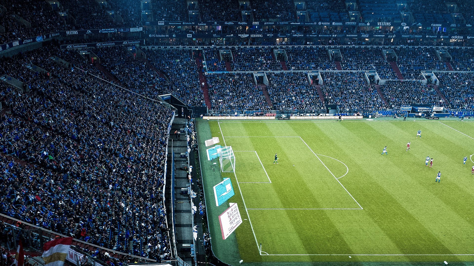 “东安湖体育公园：铁人三项选手的极限挑战，震撼观众”