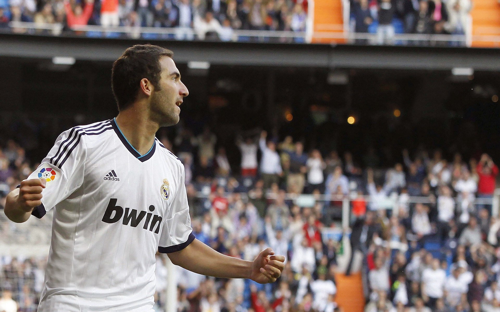 九游网游官网-皇马反击速度惊人打穿对手防线，皇马反击从现在开始